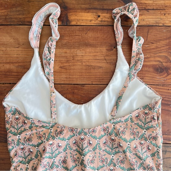 Roller Rabbit Batik Print Women’s One Piece Swimwear - Picture 4 of 6